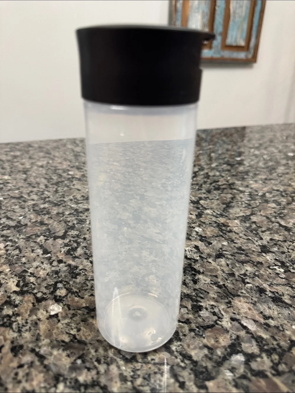 Tupperware Clear Pour condiment Bottle with Black Flip Top Lid NWOT